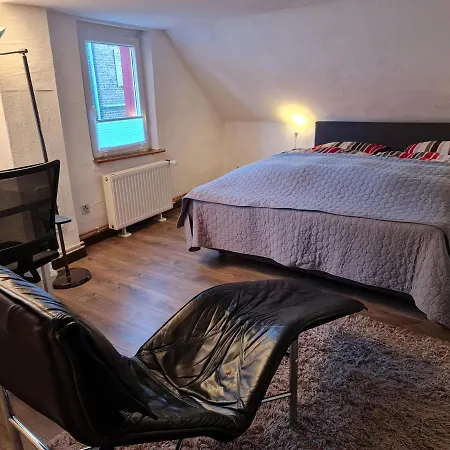 Bed and Breakfast Schoenste Lage Am Rhein In Unmittelbarer Stadtnaehe, Κολωνία