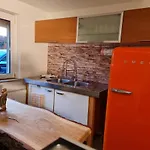 Schoenste Lage Am Rhein In Unmittelbarer Stadtnaehe, *