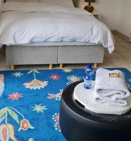 Schoenste Lage Am Rhein In Unmittelbarer Stadtnaehe, Colonia