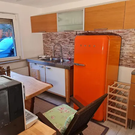 Schoenste Lage Am Rhein In Unmittelbarer Stadtnaehe, Bed & Breakfast Colonia