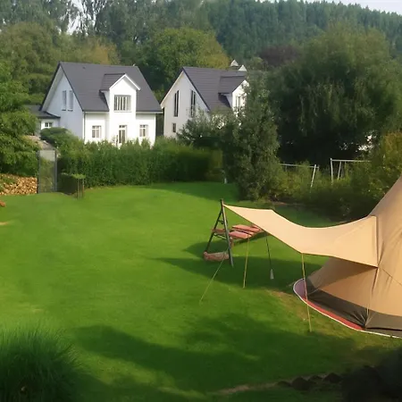 Schoenste Lage Am Rhein In Unmittelbarer Stadtnaehe, Bed and breakfast *