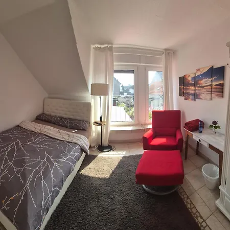 Schoenste Lage Am Rhein In Unmittelbarer Stadtnaehe, * Colonia
