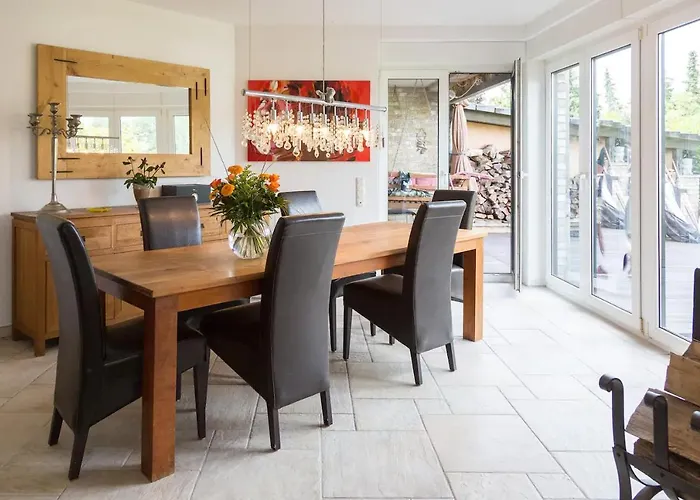 Alojamento de Acomodação e Pequeno-almoço Schoenste Lage Am Rhein In Unmittelbarer Stadtnaehe, *