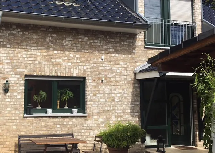 Schoenste Lage Am Rhein In Unmittelbarer Stadtnaehe, לינה וארוחת בוקר *