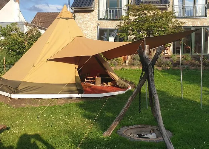 Schoenste Lage Am Rhein In Unmittelbarer Stadtnaehe, Colónia