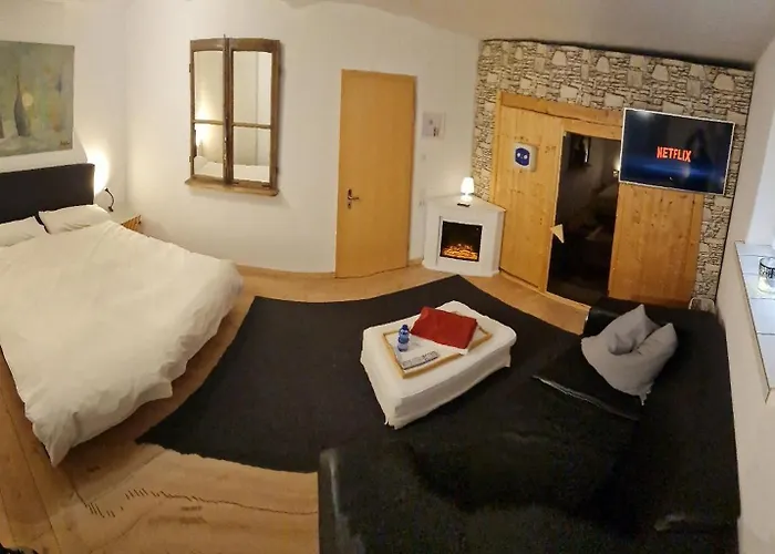 Panzió Schoenste Lage Am Rhein In Unmittelbarer Stadtnaehe,