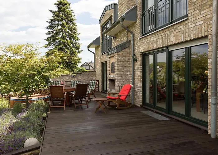 Bed & Breakfast Schoenste Lage Am Rhein In Unmittelbarer Stadtnaehe,