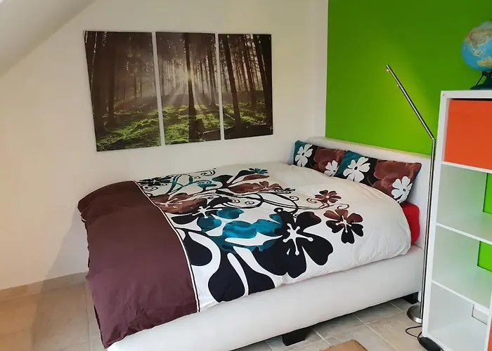 Bed & Breakfast Schoenste Lage Am Rhein In Unmittelbarer Stadtnaehe, Colonia