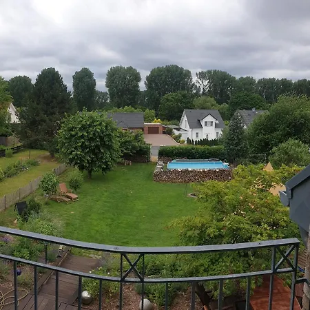 Schoenste Lage Am Rhein In Unmittelbarer Stadtnaehe, Bed & Breakfast *